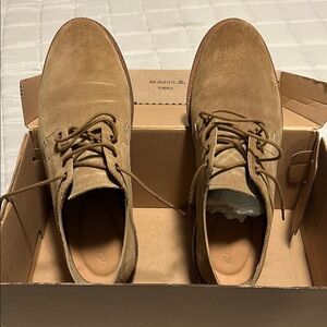 Tan Chukka Boots with Soft Material and Rounded Toe